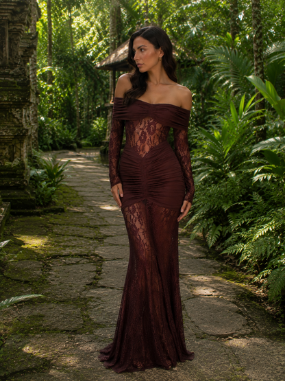 Verona | Vestido largo de encaje con hombros descubiertos