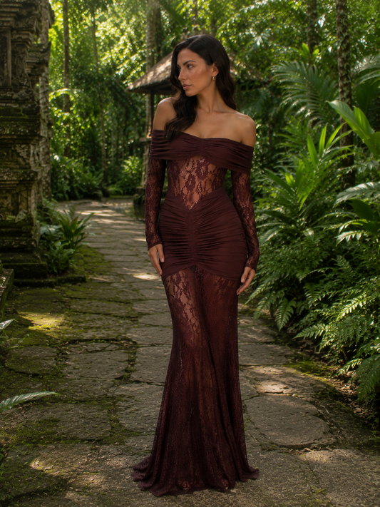 Verona | Vestido largo de encaje con hombros descubiertos